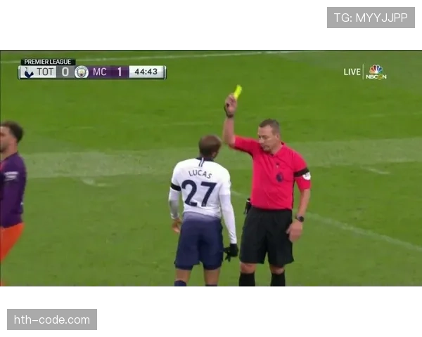 假摔为何有时不给牌?裁判判罚尺度全解析 假摔为何有时不给牌?裁判判罚尺度全解析